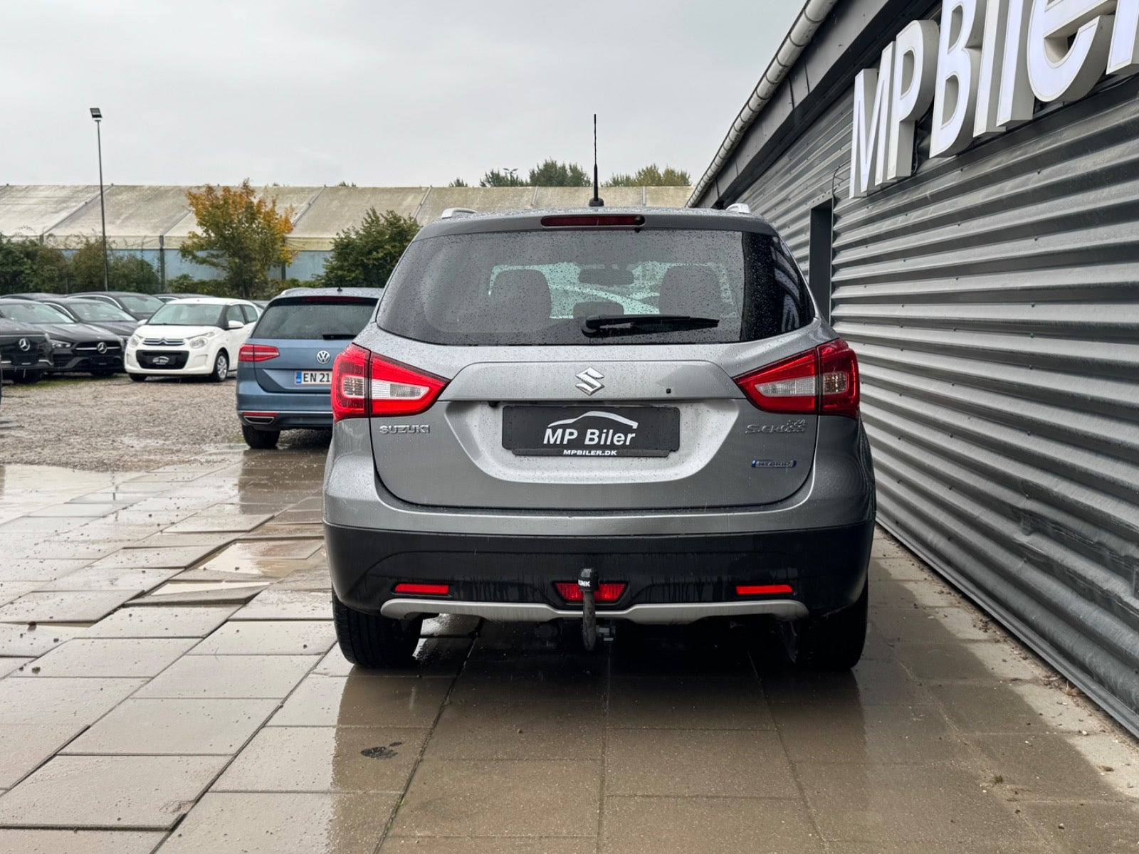 Sølv Suzuki S-Cross fra 2021
