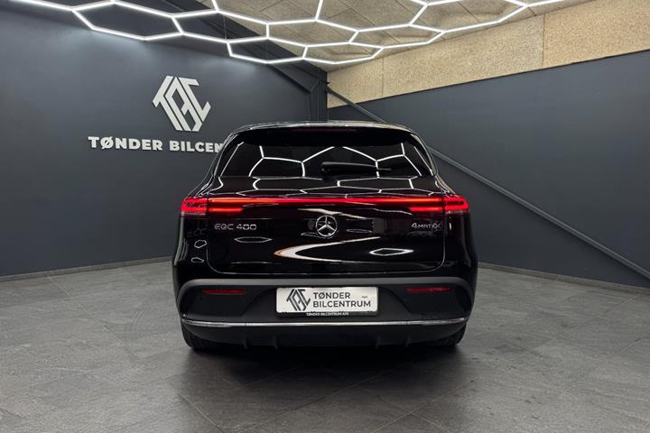 Sort Mercedes EQC400 fra 2023