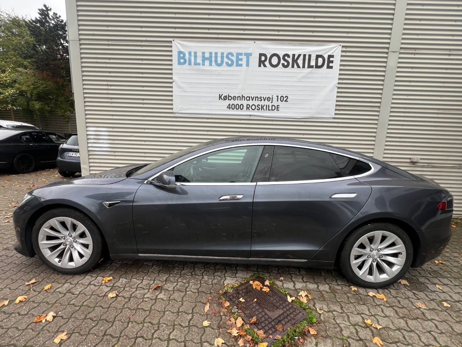 Grå Tesla Model S fra 2018