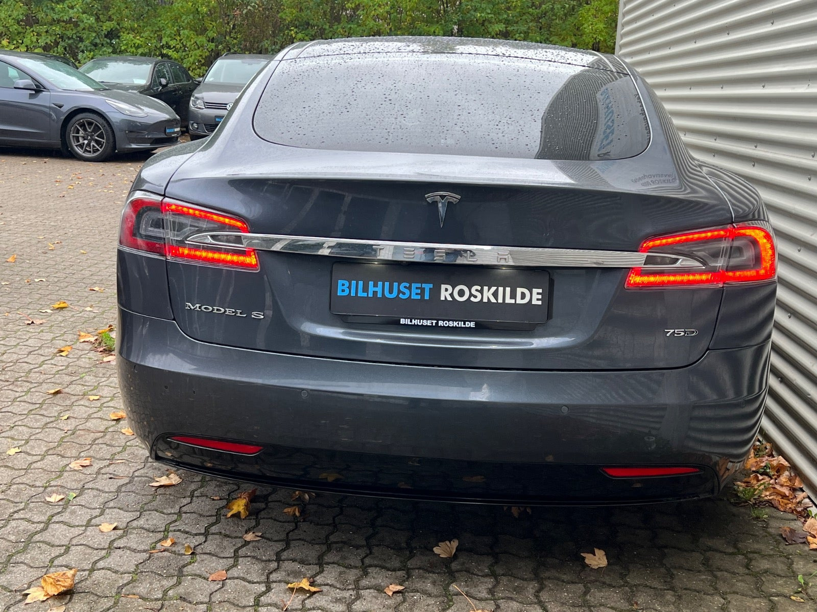 Grå Tesla Model S fra 2018