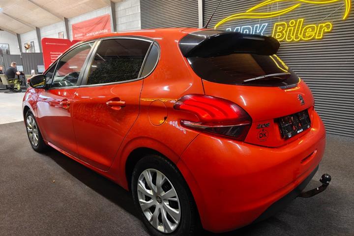 undefined Peugeot 208 fra 2016