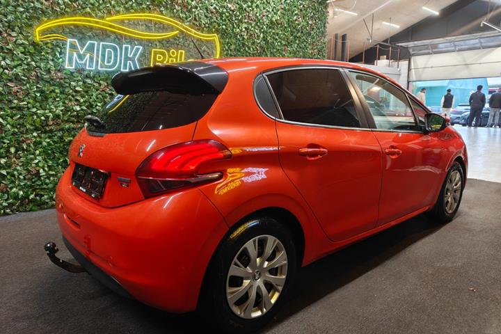 undefined Peugeot 208 fra 2016