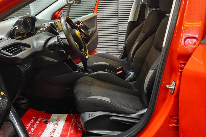 undefined Peugeot 208 fra 2016