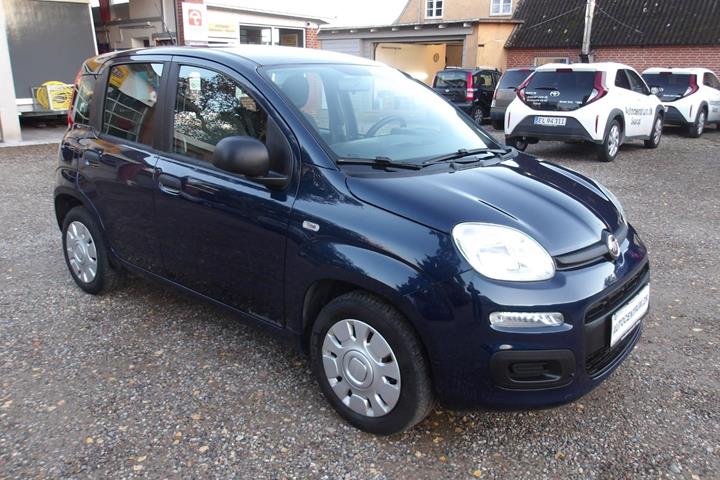 Blå Fiat Panda fra 2016