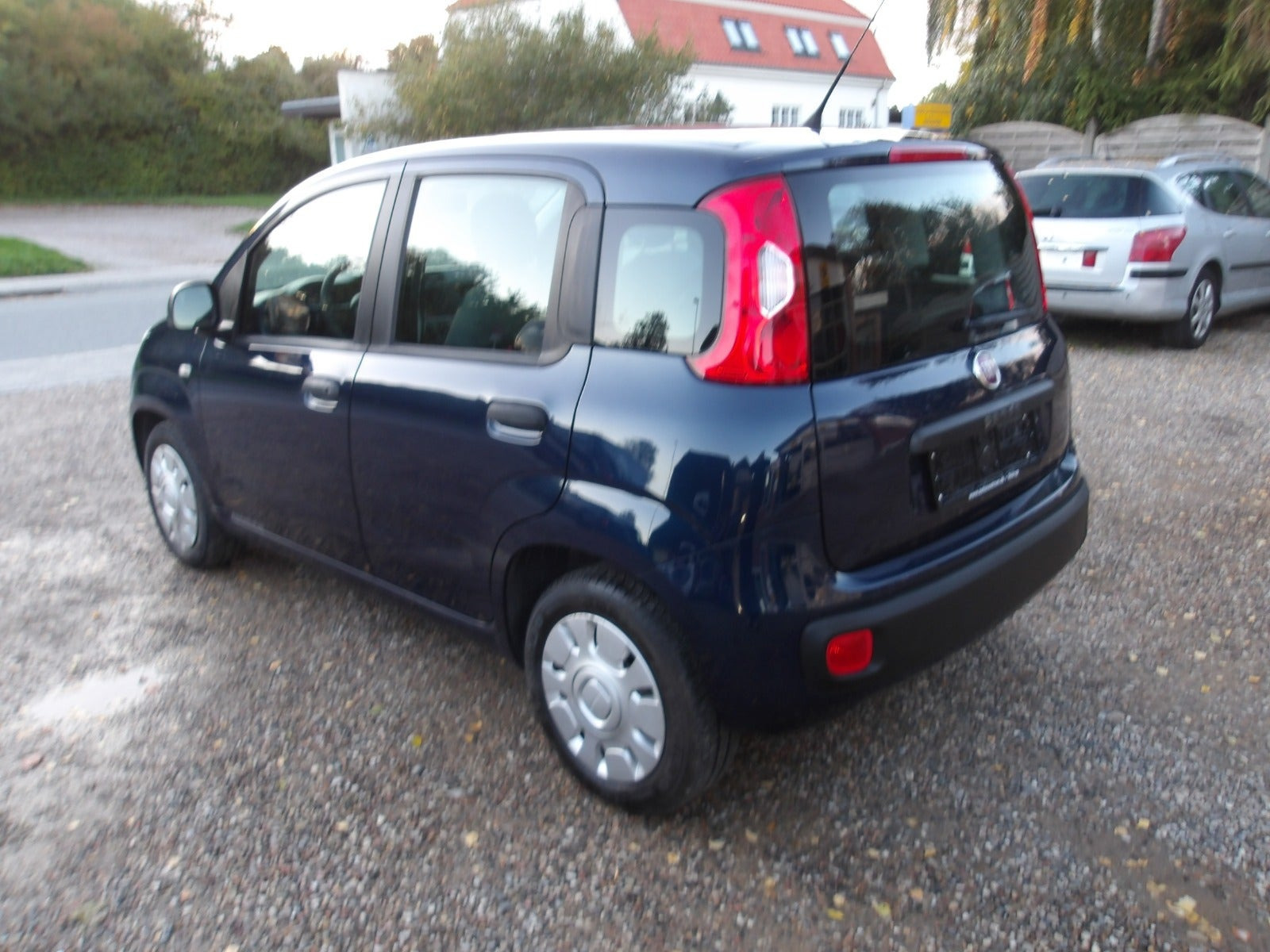 Blå Fiat Panda fra 2016