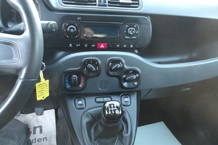 Blå Fiat Panda fra 2016