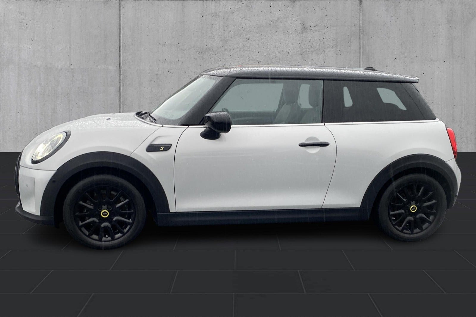 Sølv Mini Cooper SE fra 2022