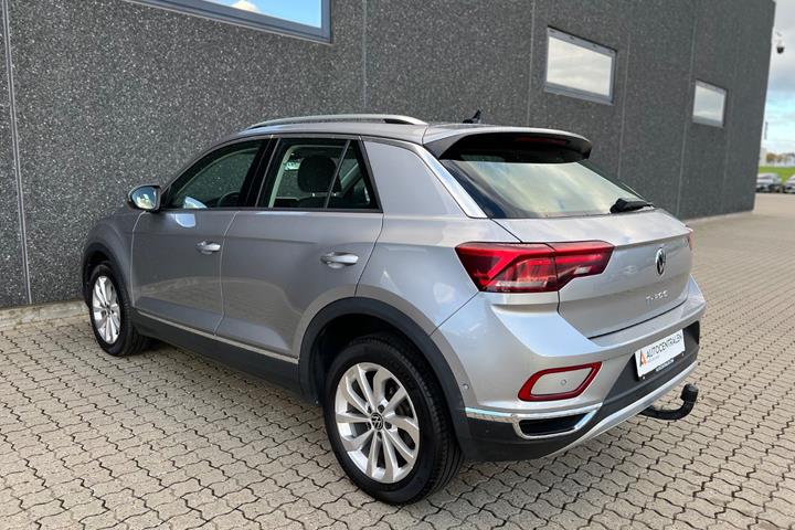 Sølv VW T-Roc fra 2022