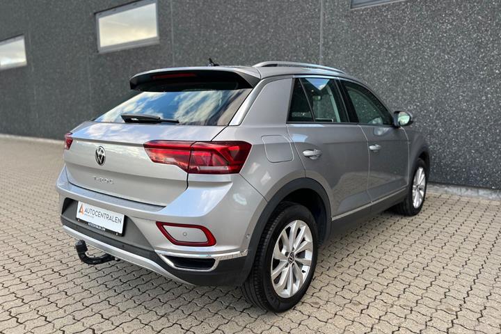 Sølv VW T-Roc fra 2022