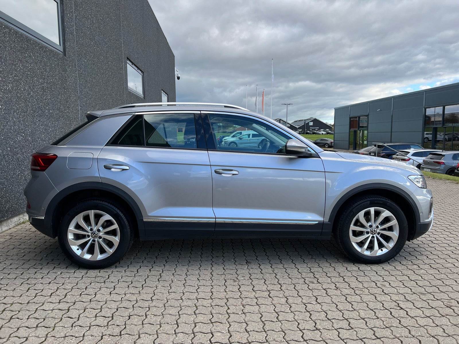 Sølv VW T-Roc fra 2022