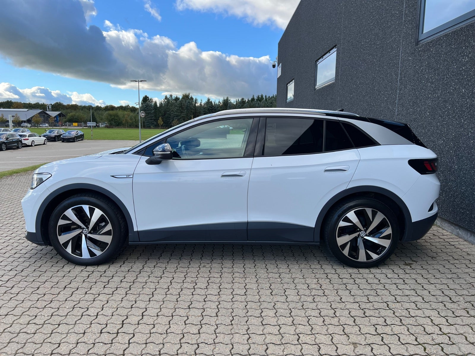 Hvid VW ID.4 fra 2021