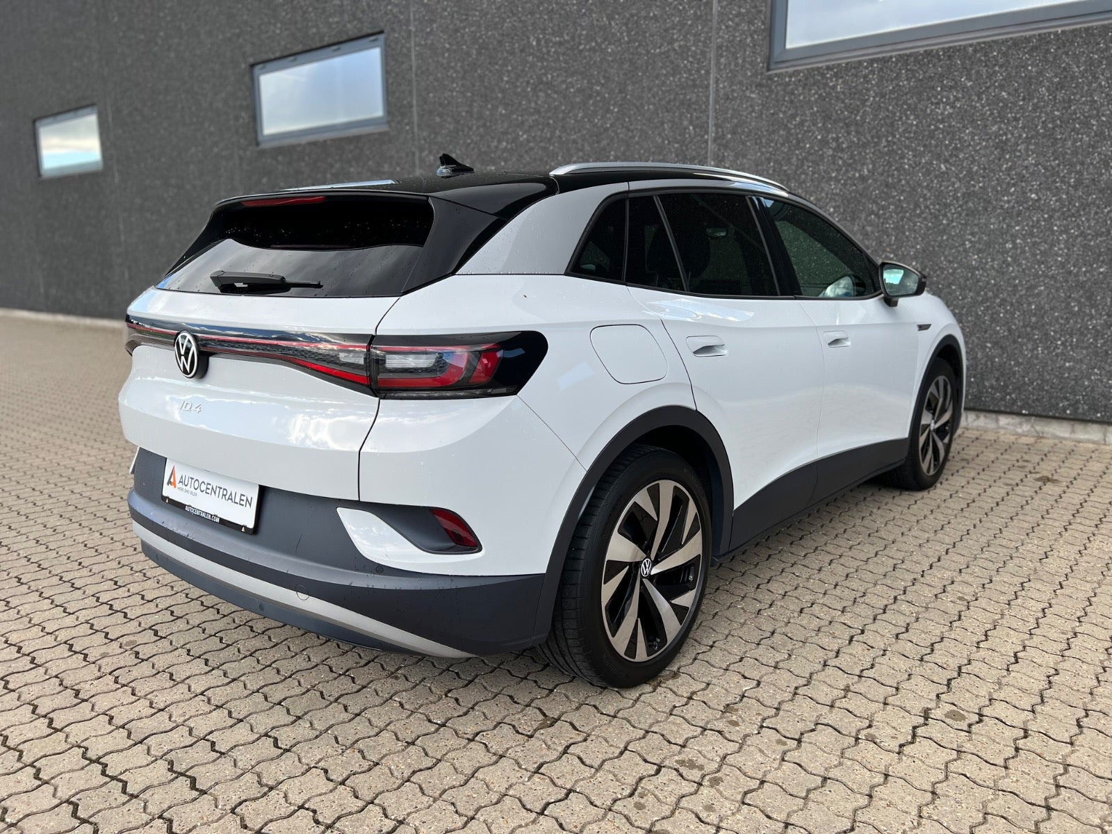 Hvid VW ID.4 fra 2021