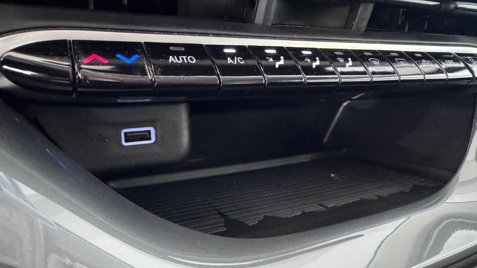 Hvid Fiat 500e fra 2023
