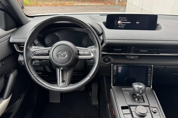Hvid Mazda MX-30 fra 2022