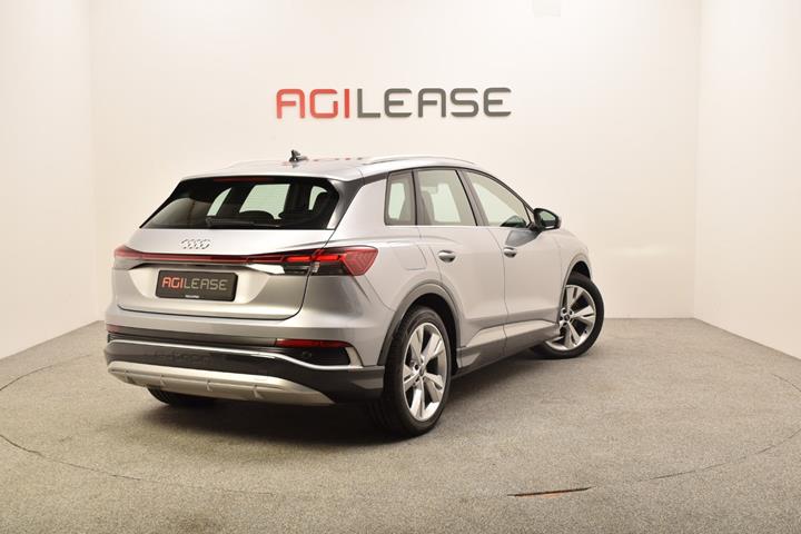 Sølv Audi Q4 e-tron fra 2024