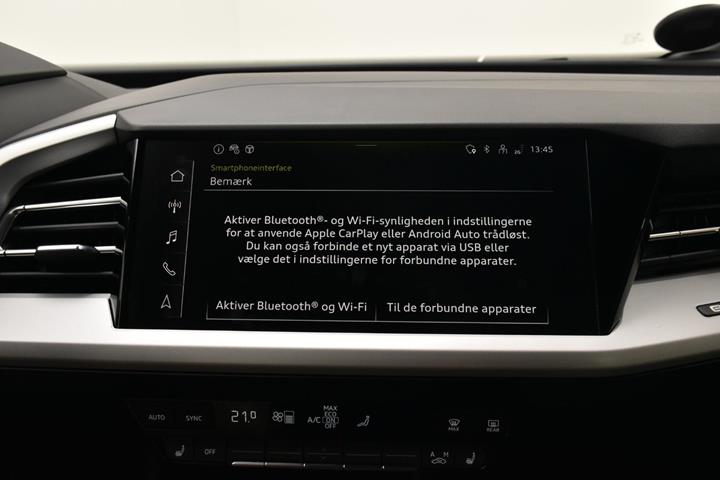 Sølv Audi Q4 e-tron fra 2024