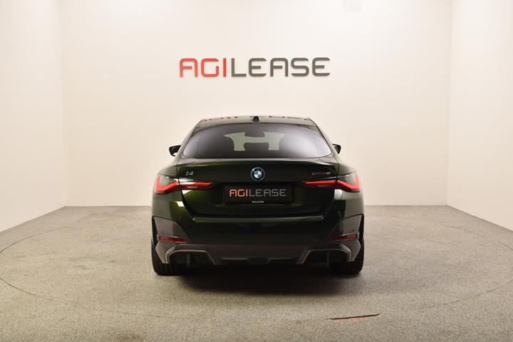 Grøn BMW i4 fra 2023