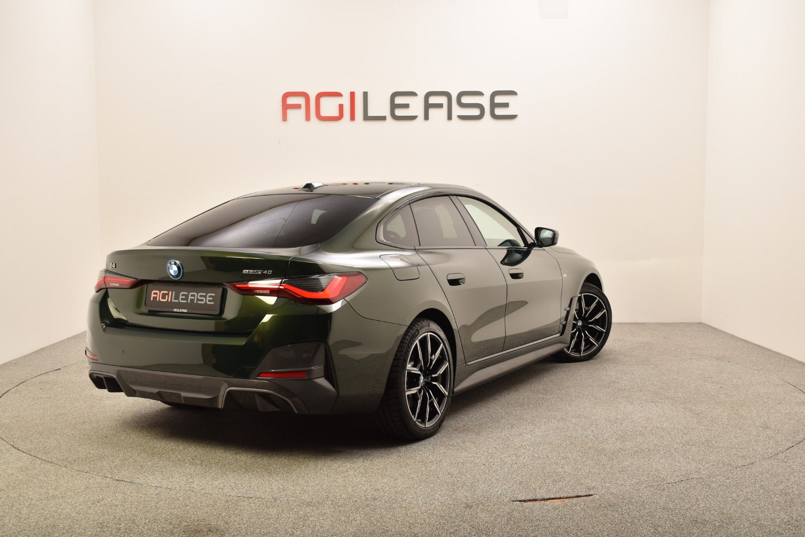 Grøn BMW i4 fra 2023