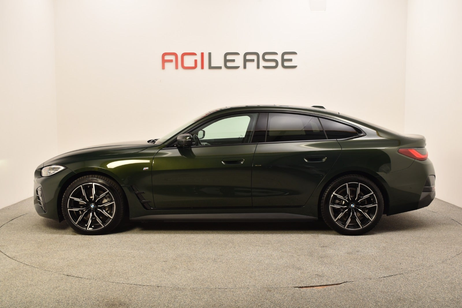 Grøn BMW i4 fra 2023