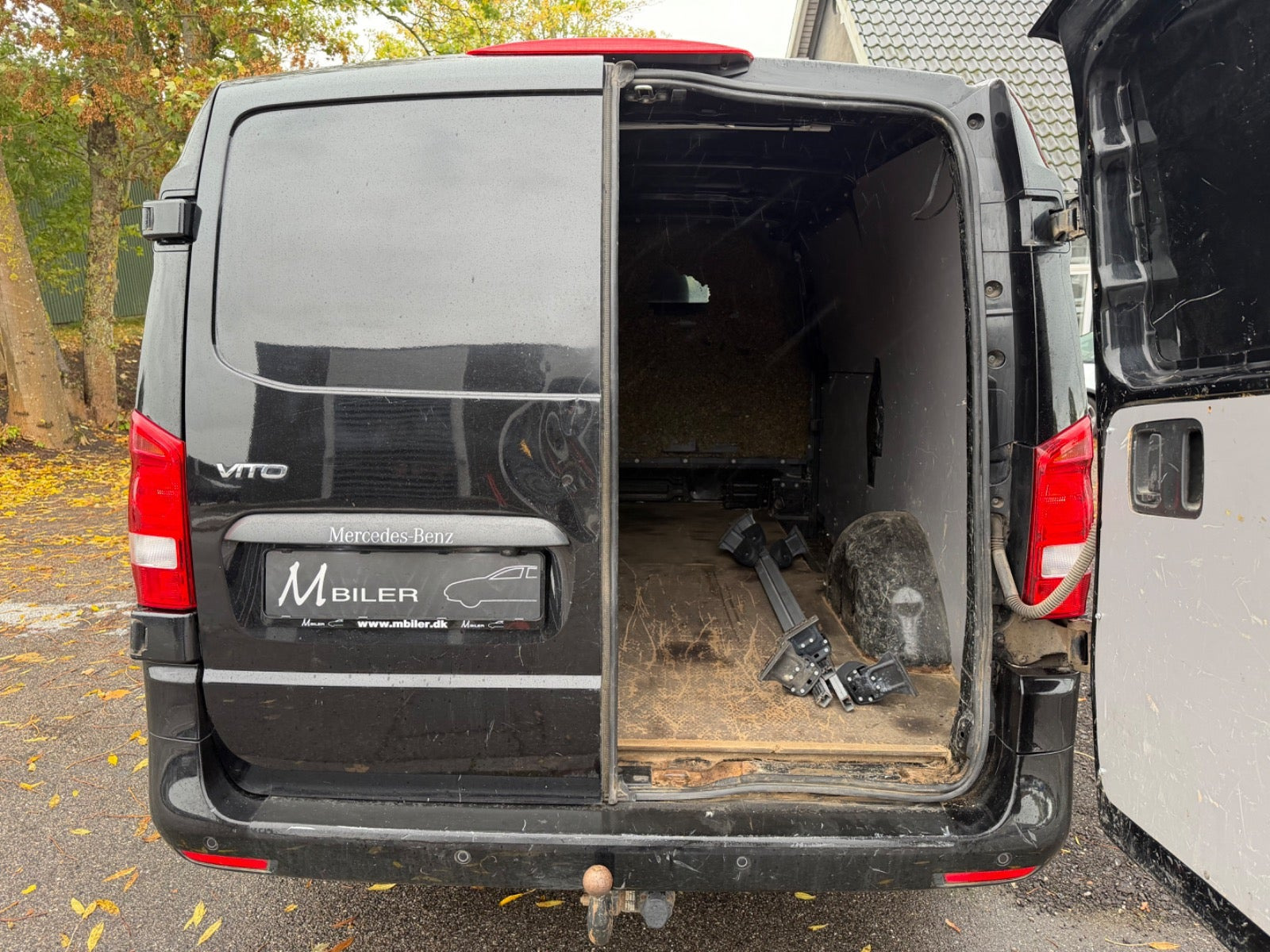 Sort Mercedes Vito 119 fra 2019