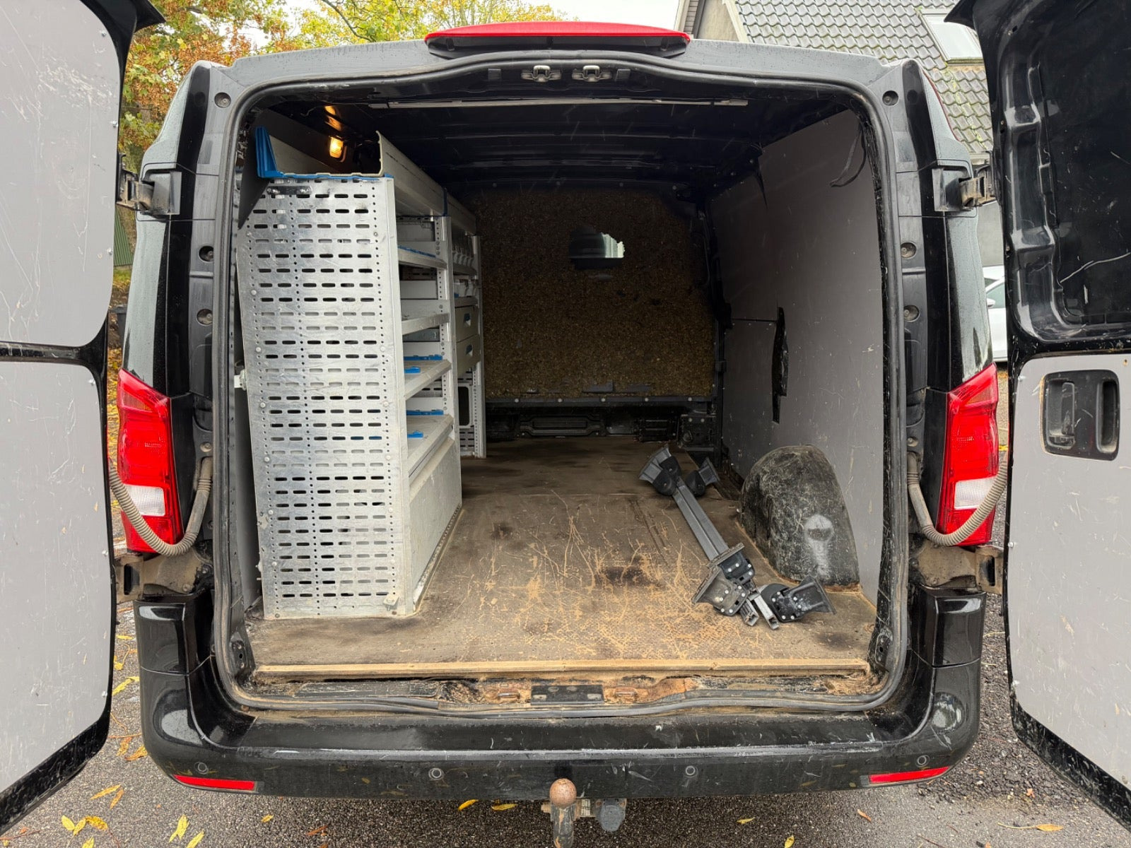 Sort Mercedes Vito 119 fra 2019