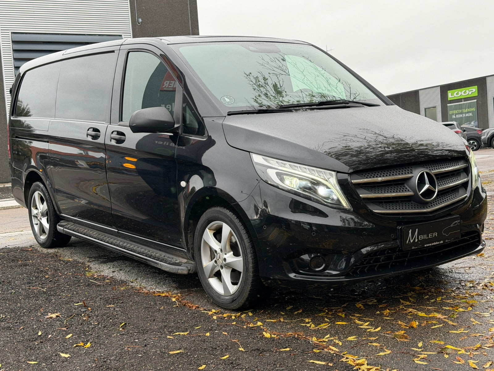 Sort Mercedes Vito 119 fra 2019