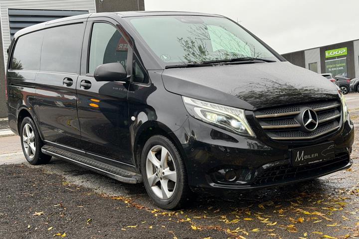 Sort Mercedes Vito 119 fra 2019
