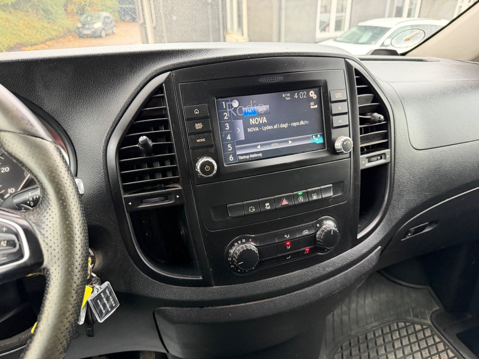 Sort Mercedes Vito 119 fra 2019