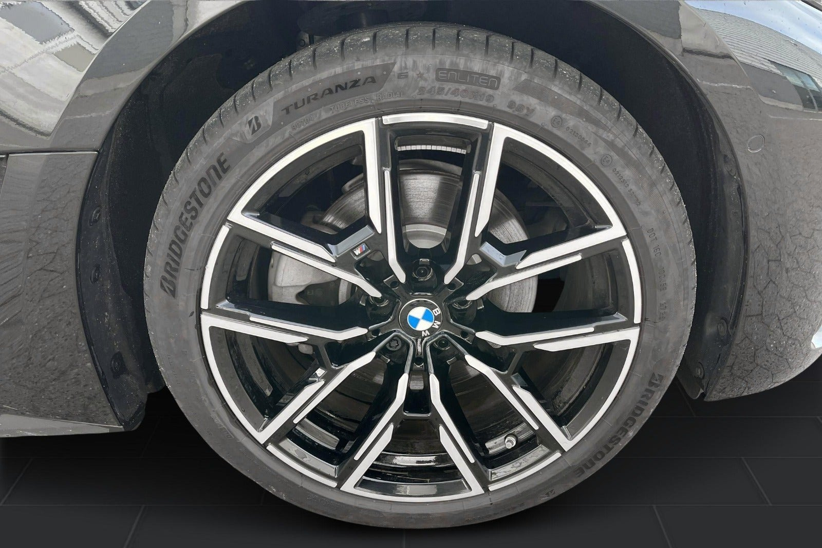Sort BMW i4 fra 2026