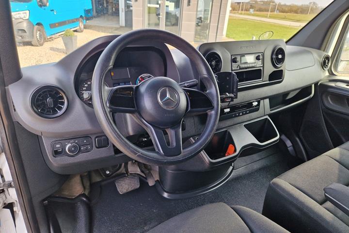 Hvid Mercedes eSprinter 312 fra 2023