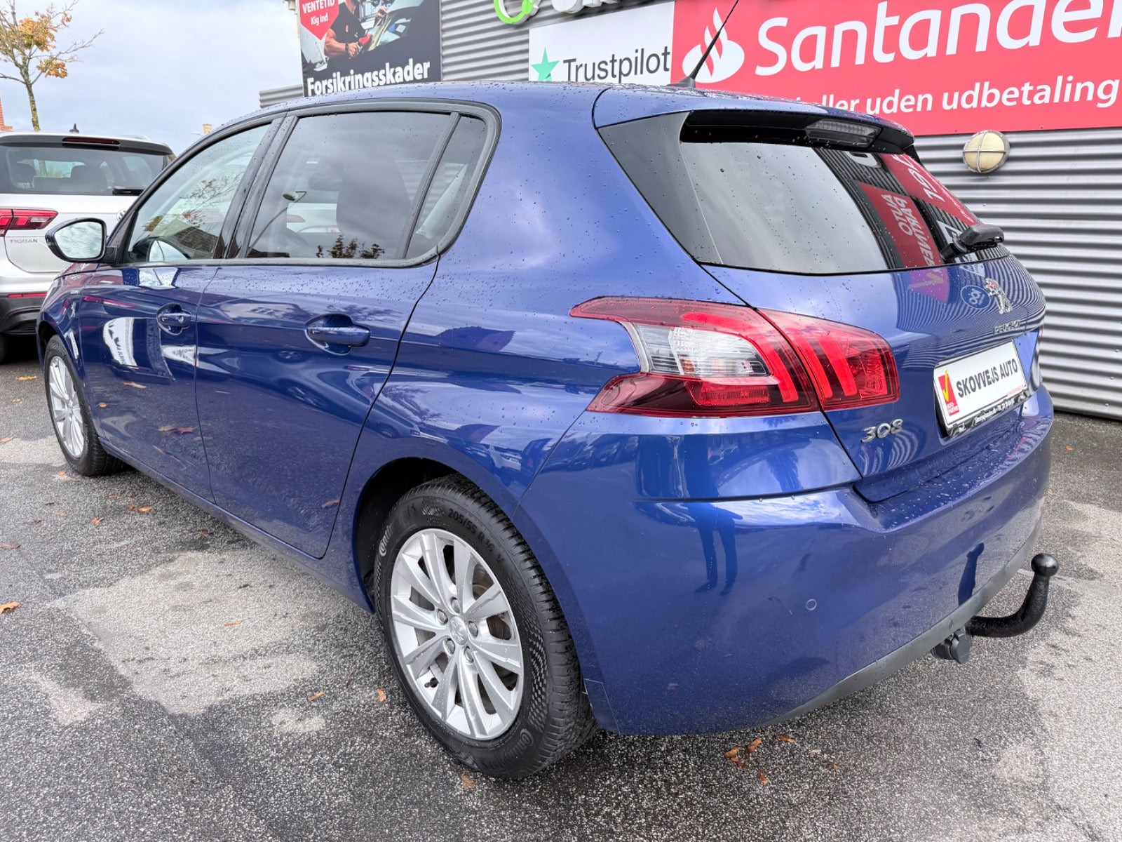 Blå Peugeot 308 fra 2019