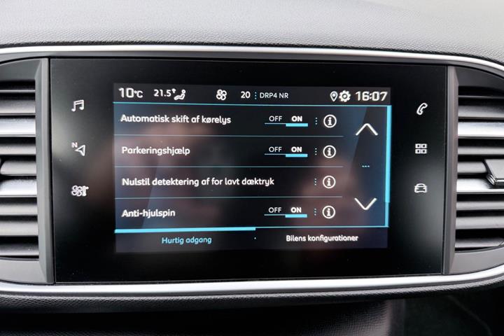 Blå Peugeot 308 fra 2019