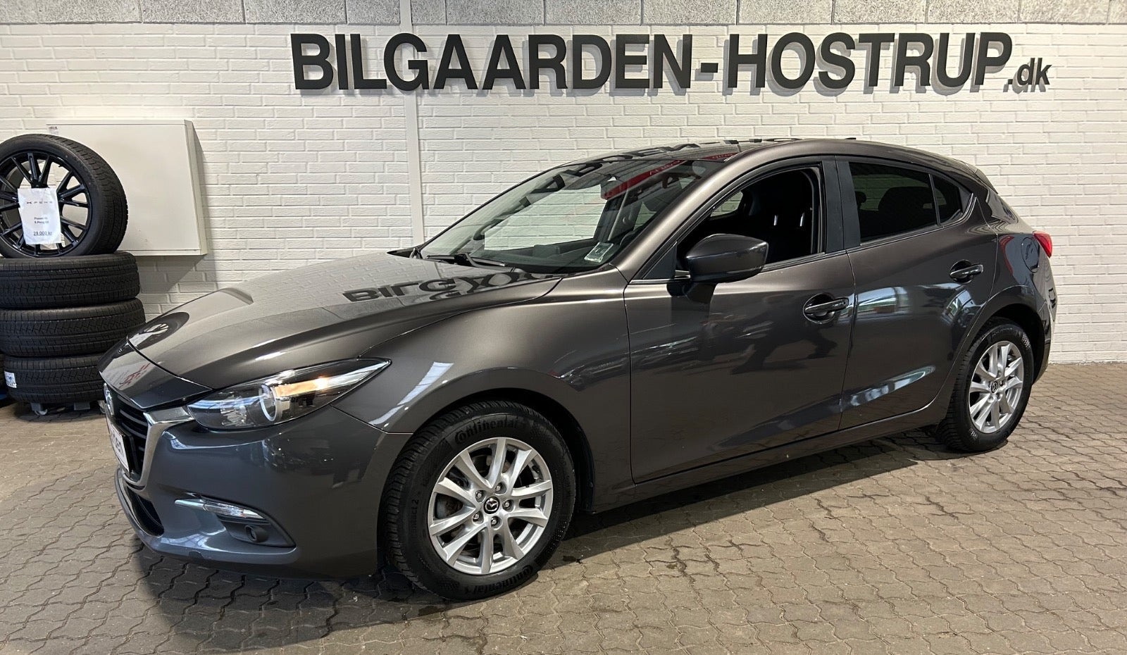 Grå Mazda 3 fra 2017