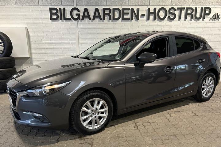 Grå Mazda 3 fra 2017