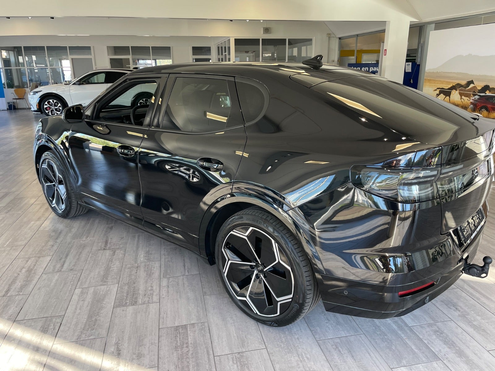 Sort Ford Capri fra 2025
