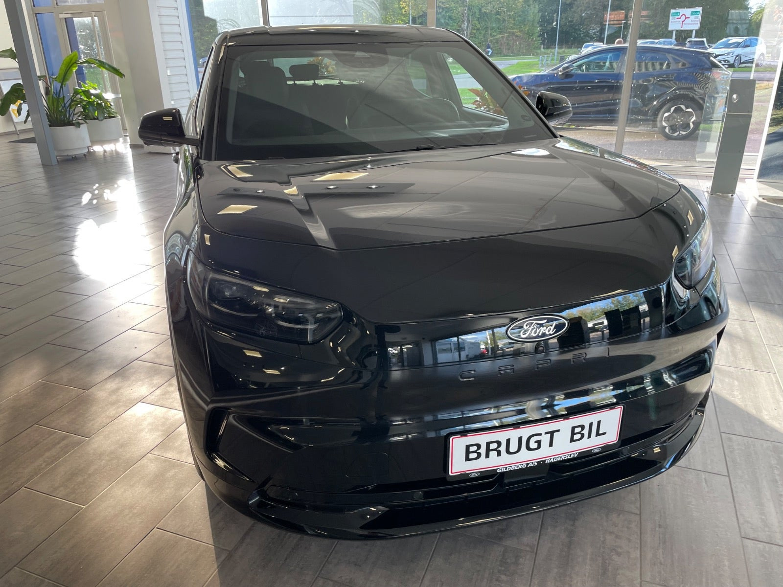 Sort Ford Capri fra 2025