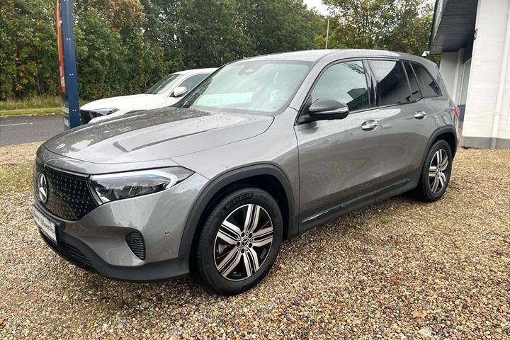 Grå Mercedes EQB250+ fra 2025