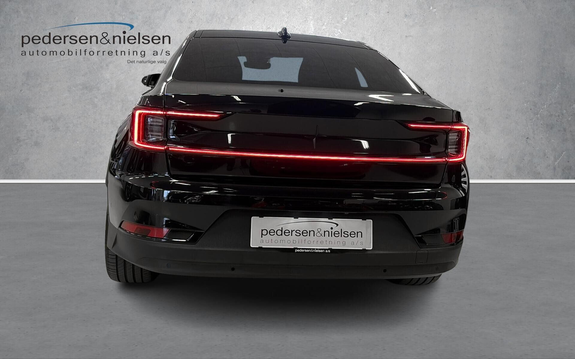 Sort Polestar 2 fra 2023