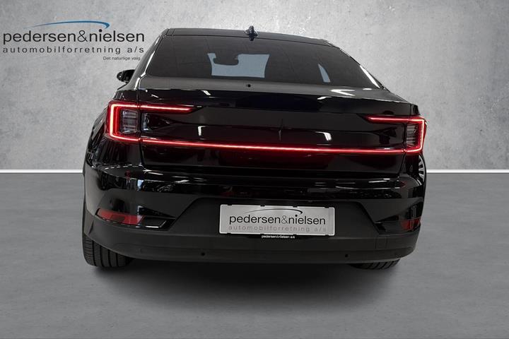 Sort Polestar 2 fra 2023