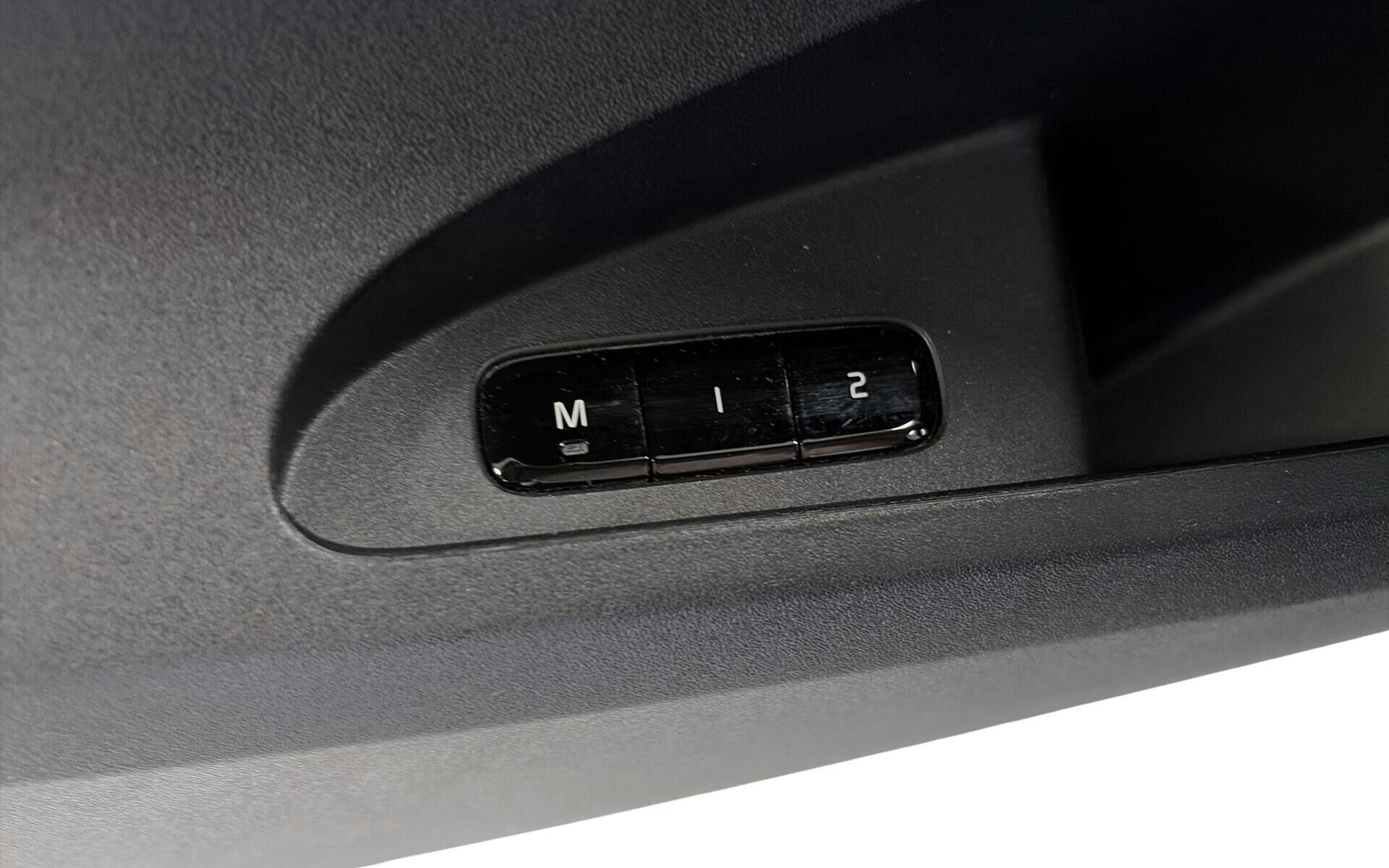 Sort Polestar 2 fra 2023