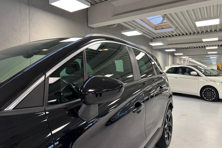 Sort Opel Crossland fra 2022