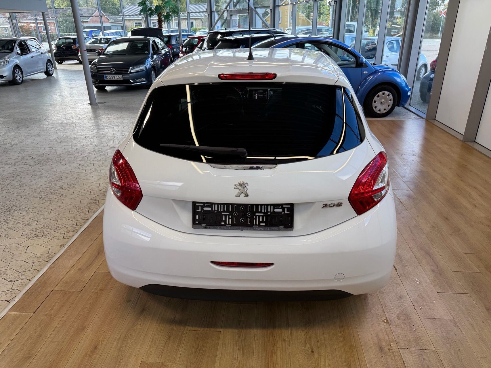Hvid Peugeot 208 fra 2012