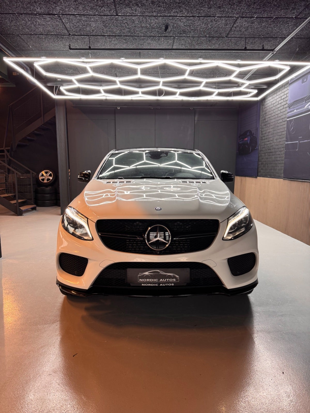 Hvid Mercedes GLE350 d fra 2016