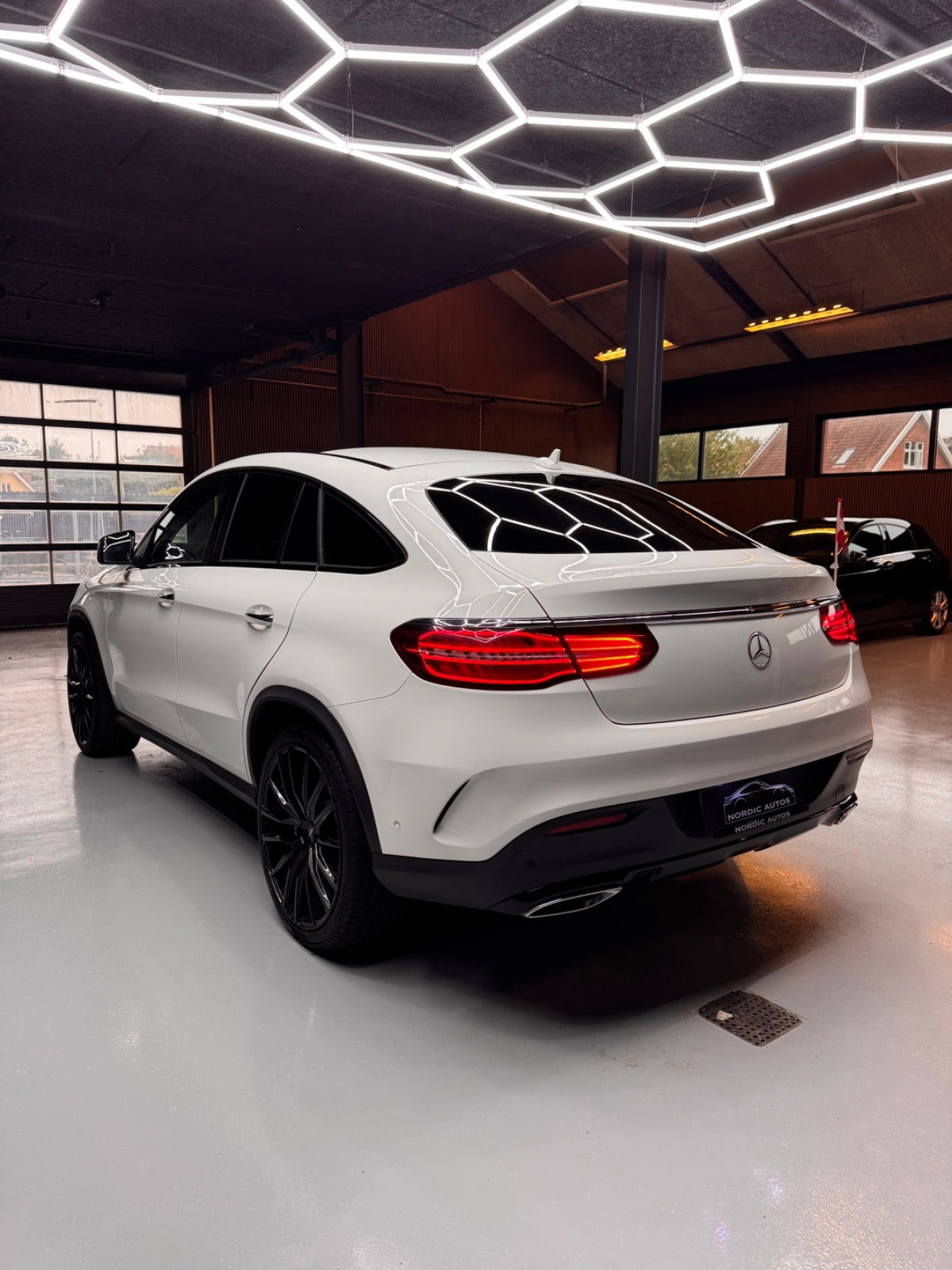 Hvid Mercedes GLE350 d fra 2016