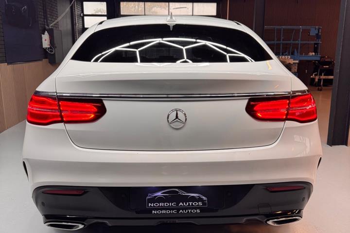 Hvid Mercedes GLE350 d fra 2016