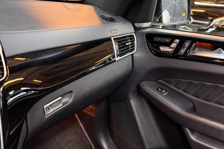 Hvid Mercedes GLE350 d fra 2016