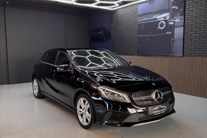 Sort Mercedes A200 d fra 2016