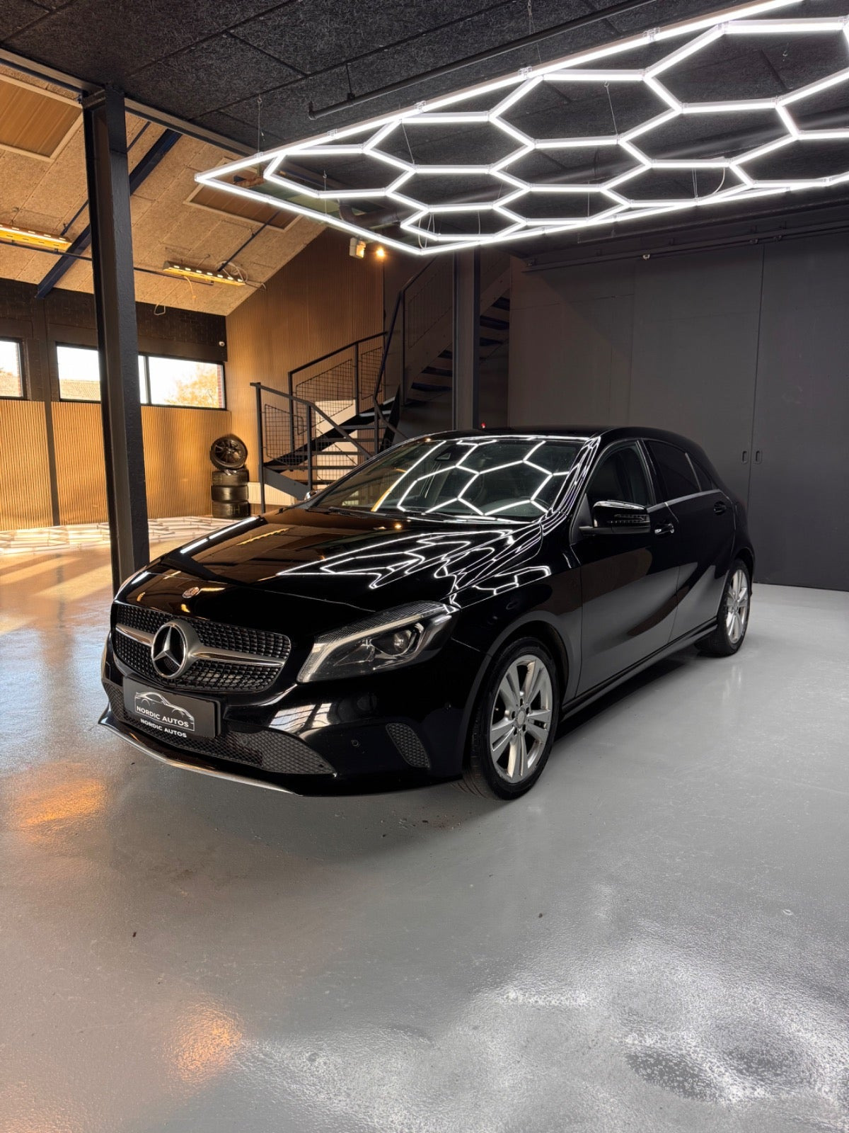 Sort Mercedes A200 d fra 2016