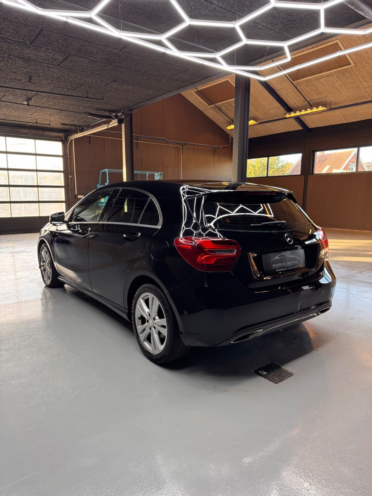 Sort Mercedes A200 d fra 2016