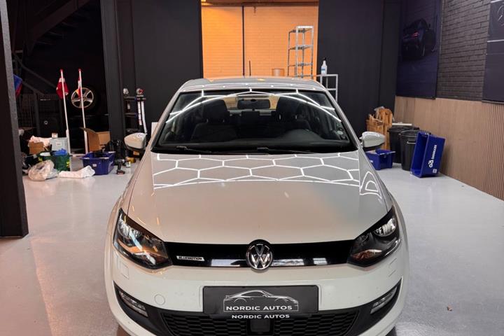 Hvid VW Polo fra 2015
